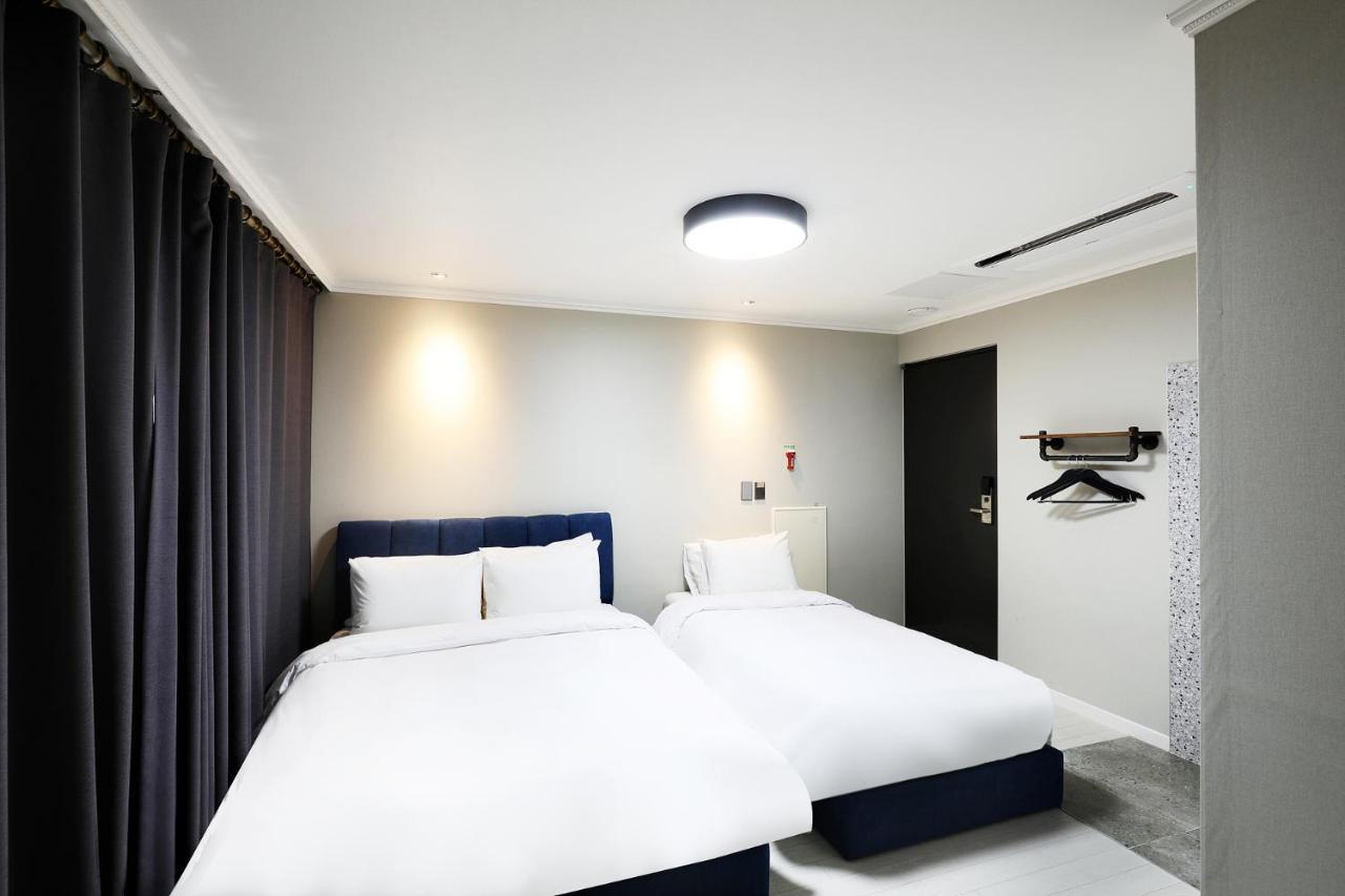 Cornerstone Hotel مدينة سيوجويبو المظهر الخارجي الصورة