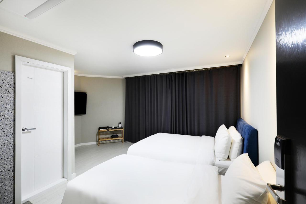 Cornerstone Hotel مدينة سيوجويبو المظهر الخارجي الصورة
